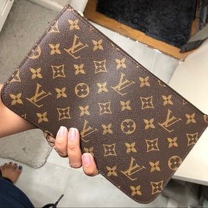 BRAND NEW Louis Vuitton Neverfull GM Pouchette